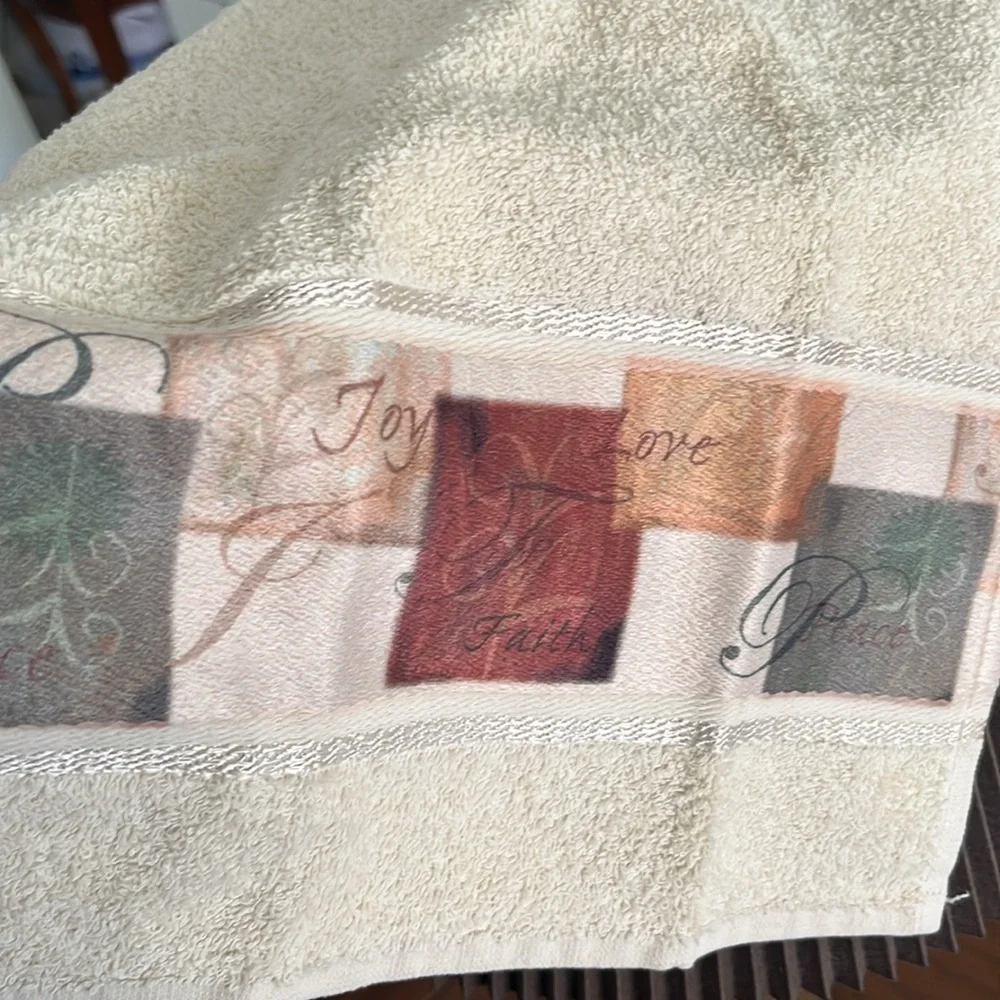 . Saturday Knight Limited Tip towel